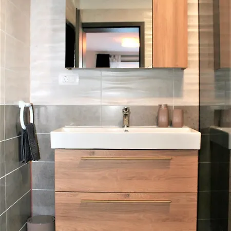 House Jovich Martina