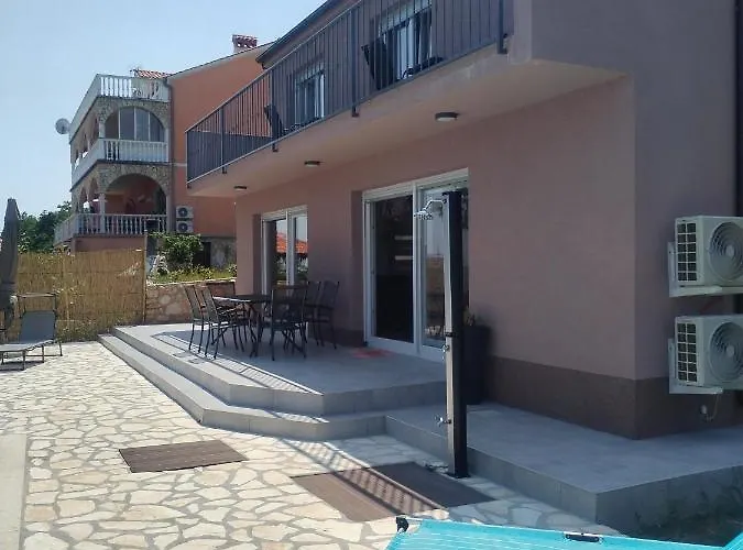 House Jovich Martina