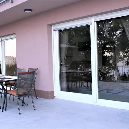 House Jovich * Martina