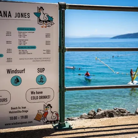 House Jovich Βίλα