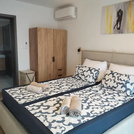 House Jovich * Martina